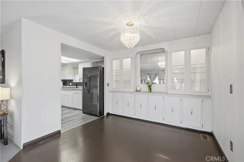 https://cdn.realtyfeed.com/cdn/127/306719753/7020a3ecf64abb437c4df9356d89fa38.webp