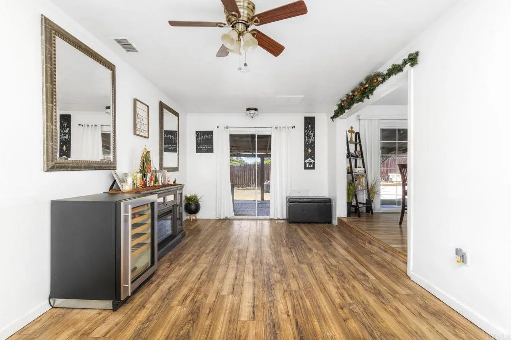 https://cdn.realtyfeed.com/cdn/127/306719756/4e5c379cd4bcf2efd7c8d4b3f9dab148.webp