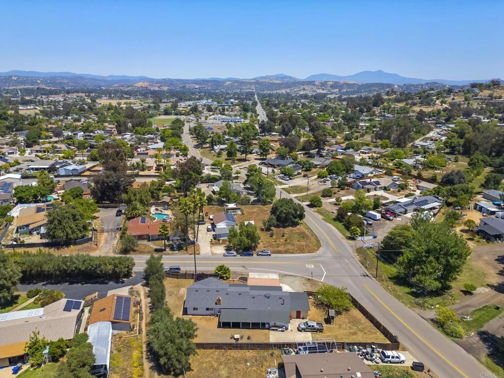 https://cdn.realtyfeed.com/cdn/127/306719756/6efccf86897545256ed2e1efa4052d7d.webp
