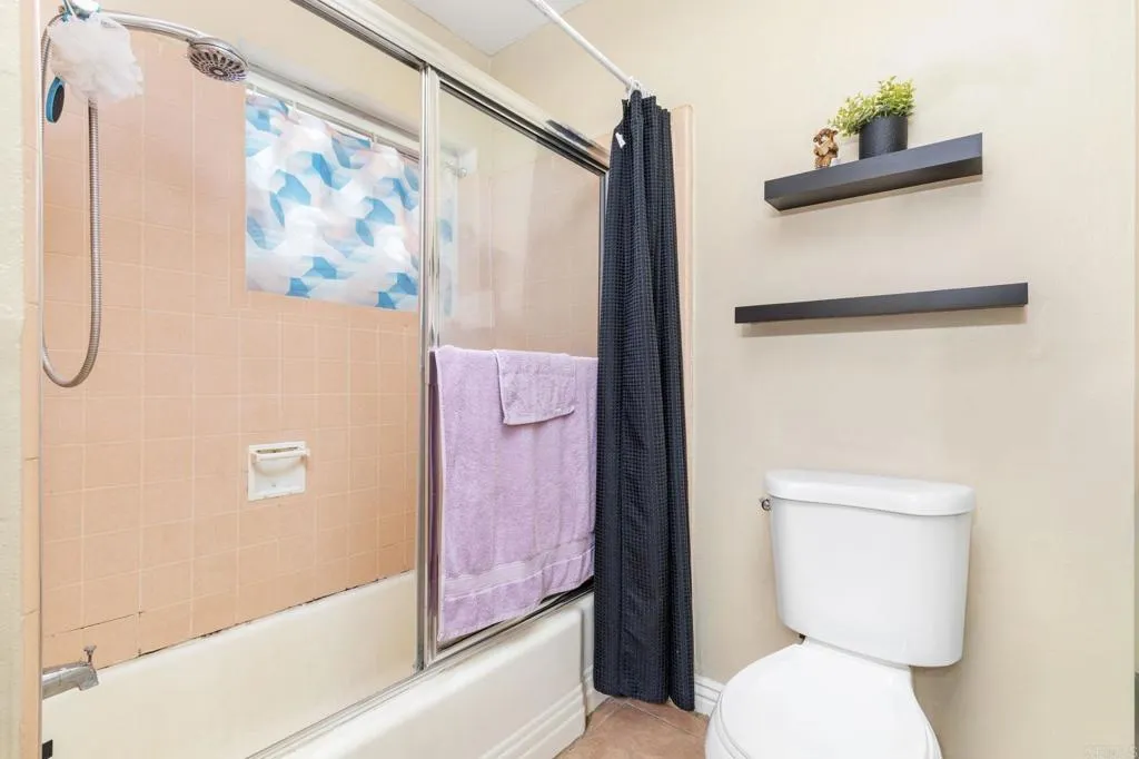 https://cdn.realtyfeed.com/cdn/127/306719756/fee349f62af4c9851caba93418b88f45.webp