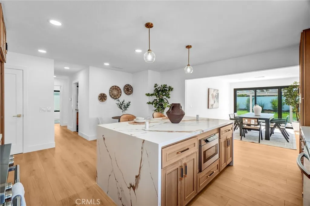 Santa Ana, CA 92707