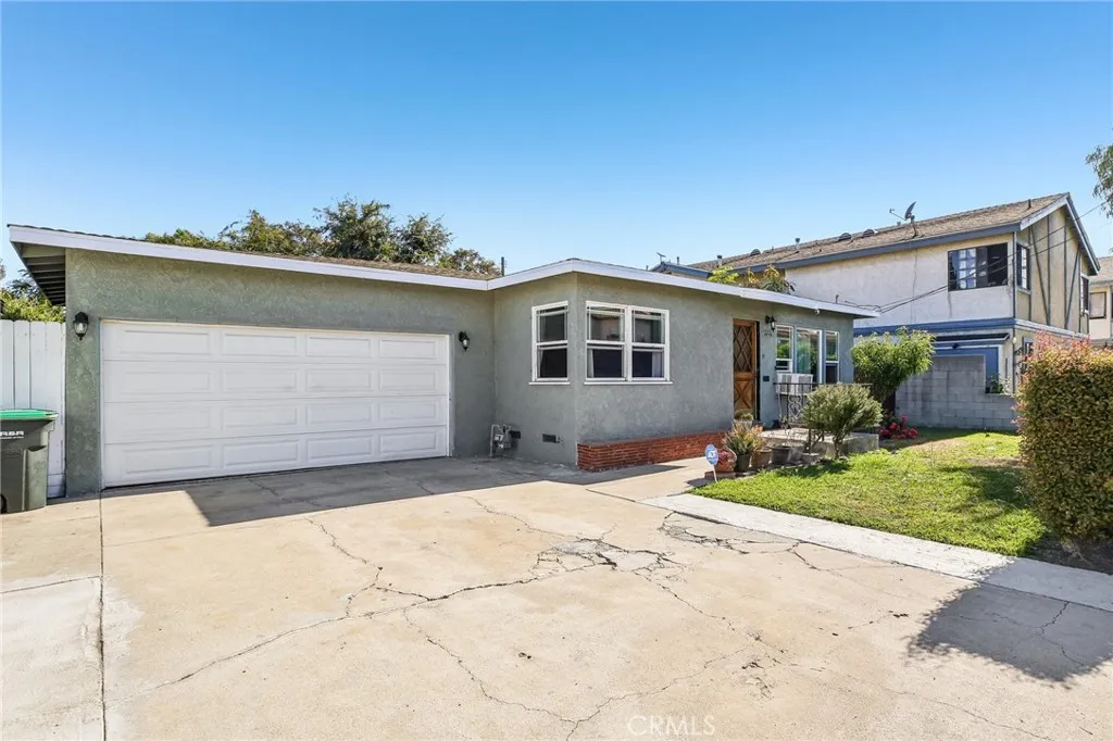 Bellflower, CA 90706