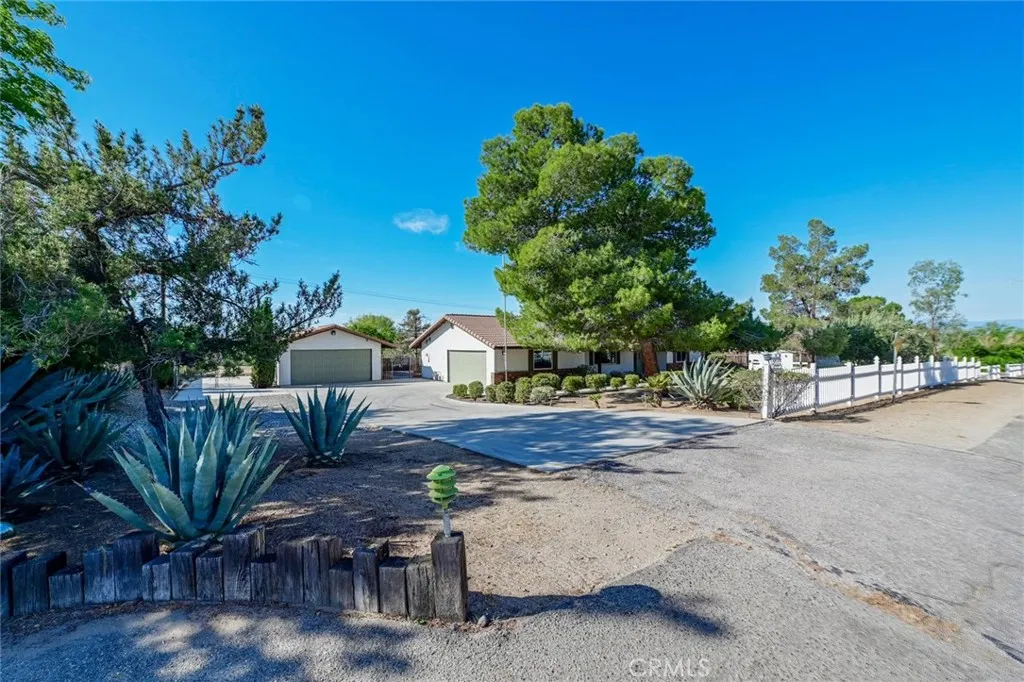 Apple Valley, CA 92307