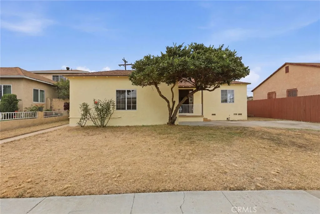 Compton, CA 90220