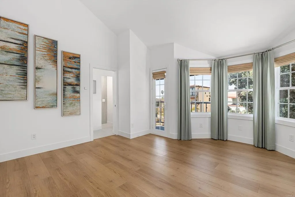 https://cdn.realtyfeed.com/cdn/127/306719912/4aaaaee83757cec4bd1d2980d0240d28.webp