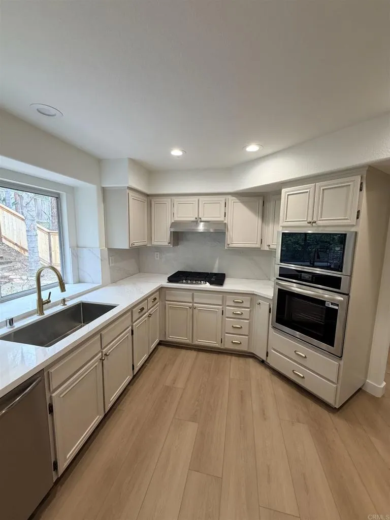 https://cdn.realtyfeed.com/cdn/127/306719917/0b2fa2c5cdbe474902c104b5d9b36497.webp