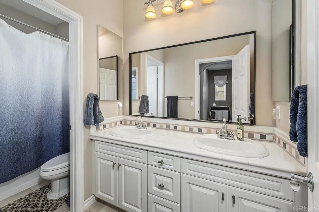 https://cdn.realtyfeed.com/cdn/127/306719926/c71dc6869ca9d9f92ff4a10744b767ca.webp
