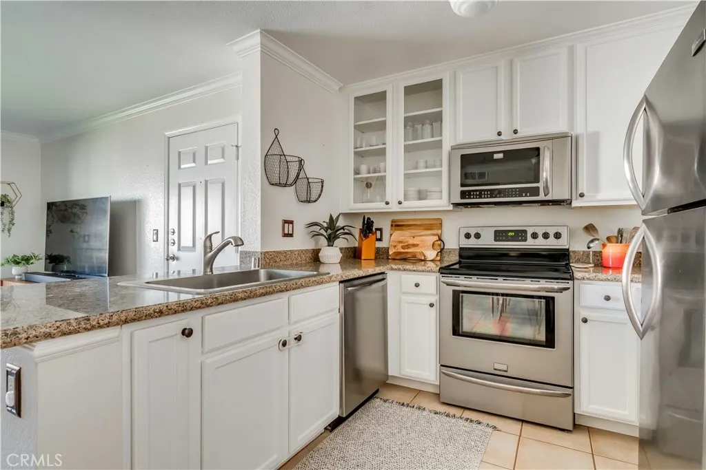 1010 La Terraza Unit 206, Corona, CA 92879 - Photo 5 of 18, Corona, CA
