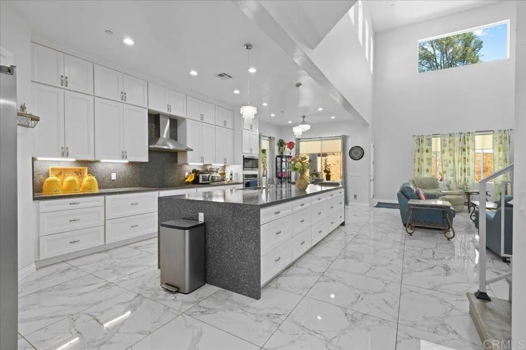 https://cdn.realtyfeed.com/cdn/127/306719960/21957e8086a0556165d09df149bda58a.webp