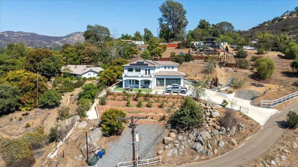 https://cdn.realtyfeed.com/cdn/127/306719960/a9a1b7153dc23ada3452aaa8daa4dd95.webp