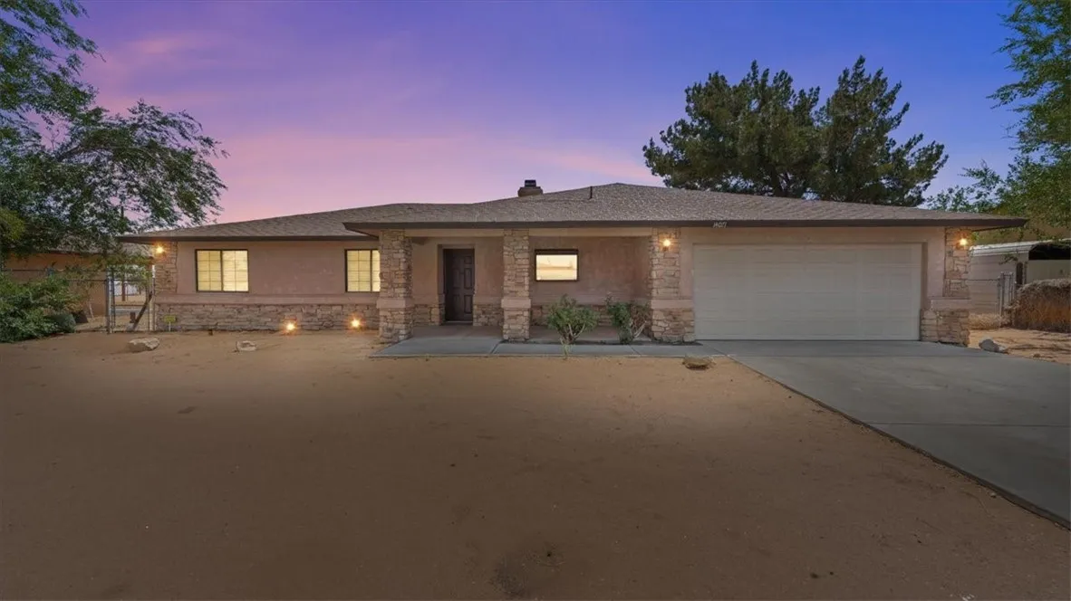 Apple Valley, CA 92307