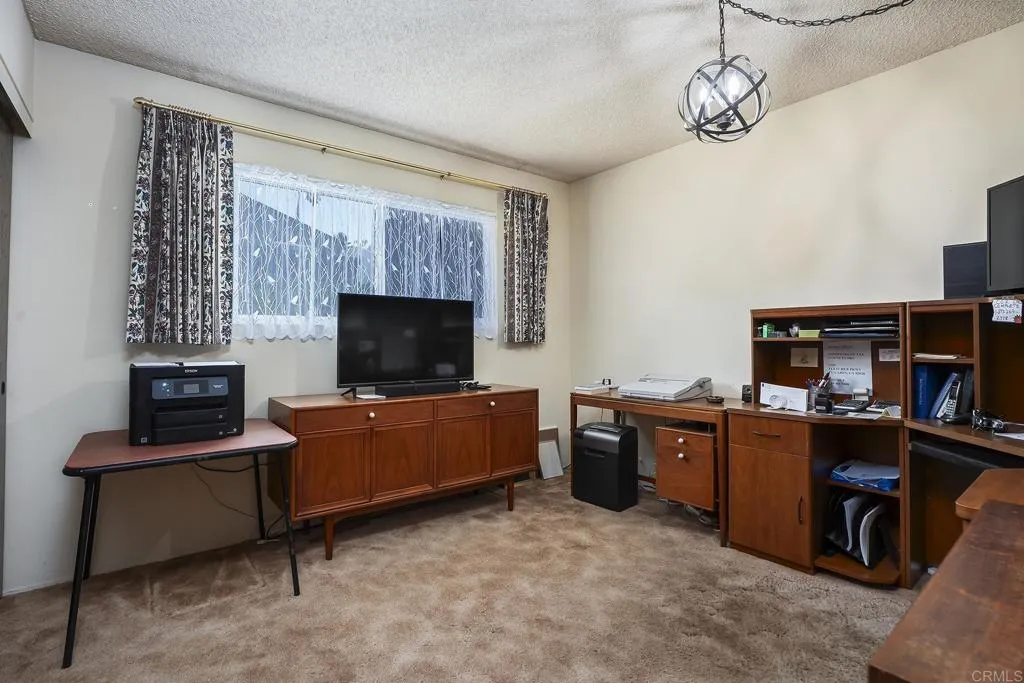 https://cdn.realtyfeed.com/cdn/127/306720008/3d55b8ef7862ebd588582d95adb462be.webp