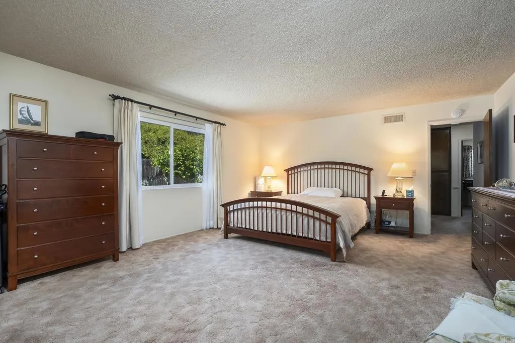 https://cdn.realtyfeed.com/cdn/127/306720008/76b1bbcaa46a5d43ed3250b8829a5ca2.webp