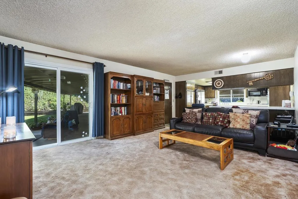 https://cdn.realtyfeed.com/cdn/127/306720008/89e6ba5102e7dc568bab73dd791a7111.webp