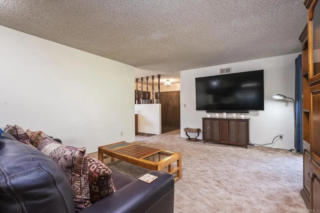 https://cdn.realtyfeed.com/cdn/127/306720008/e604e73057521891b5b3984684d9a382.webp