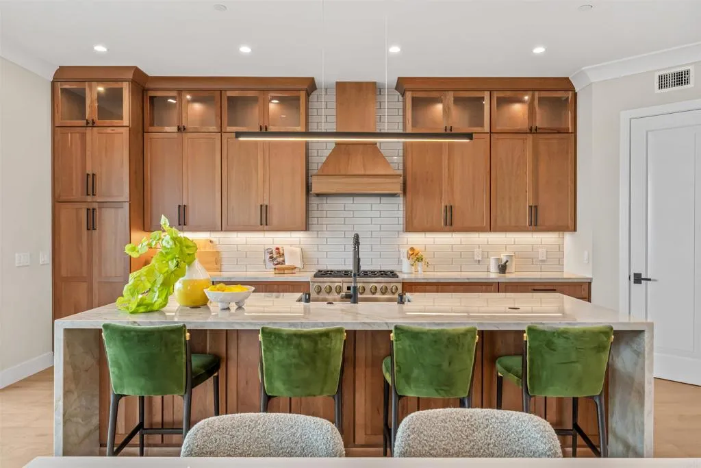 https://cdn.realtyfeed.com/cdn/127/306720017/5acb42e2c87ae1a791a5a6e1f78bf33b.webp