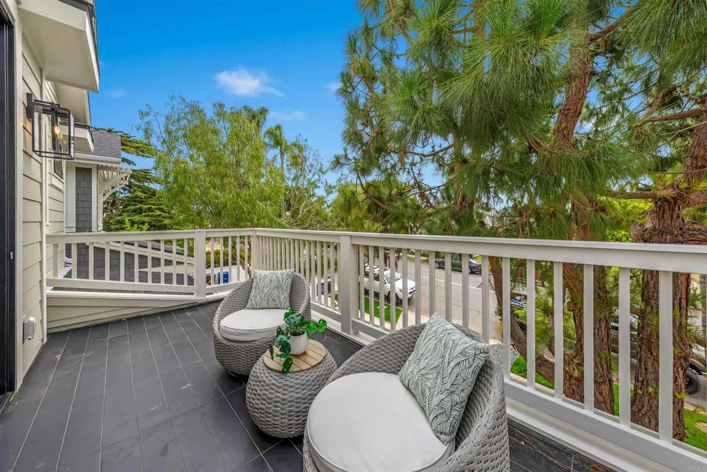 https://cdn.realtyfeed.com/cdn/127/306720017/e50d8018f924789cbf86f15b85a2b985.webp