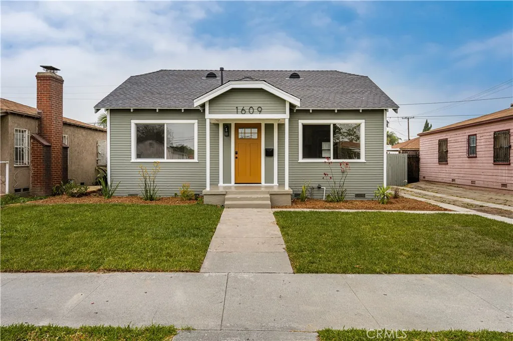 Compton, CA 90221