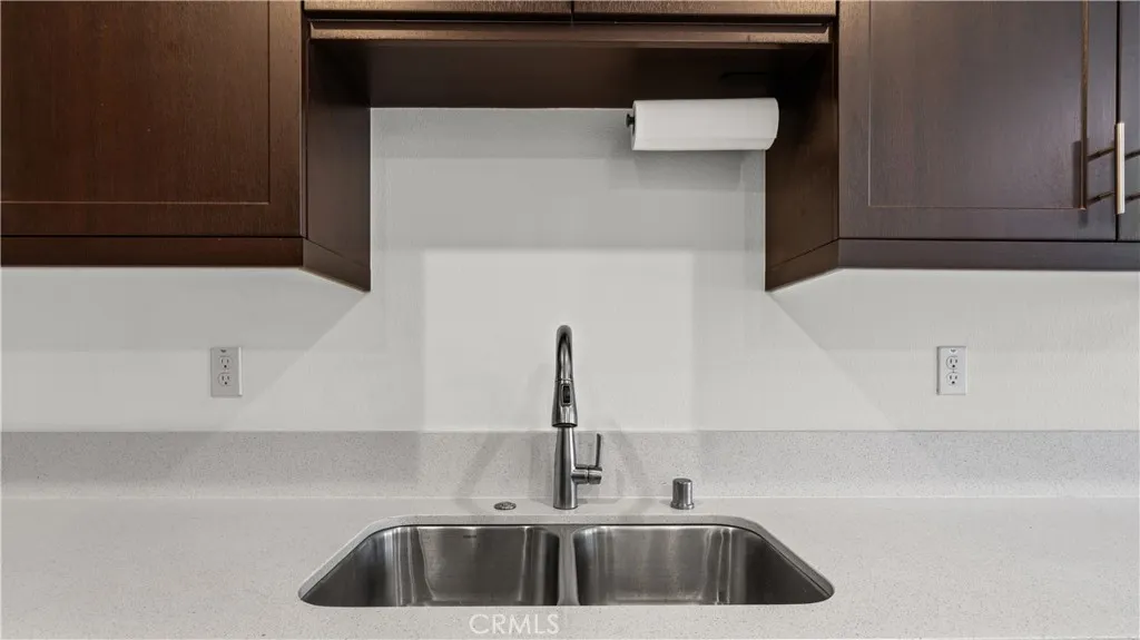 https://cdn.realtyfeed.com/cdn/127/306720023/21d2d60ce0072ef44e140ff0cadffe67.webp