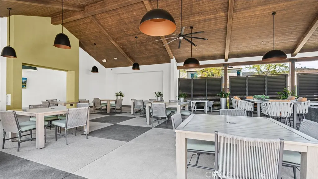 https://cdn.realtyfeed.com/cdn/127/306720023/92eec3104caf813408bb63f6e841cdca.webp