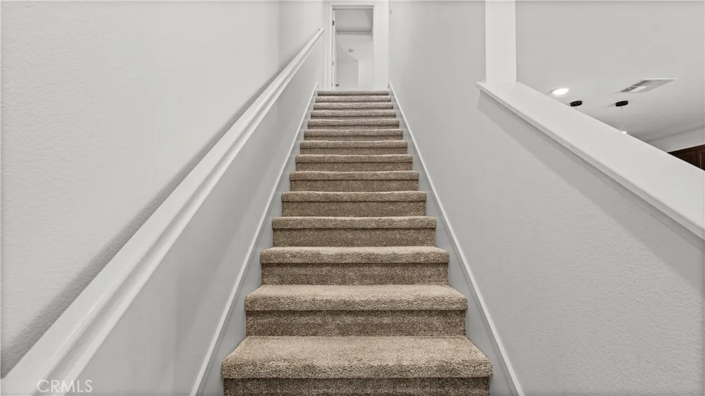 https://cdn.realtyfeed.com/cdn/127/306720023/9ad240f30d3d3d3a27dec03aac1fd9a3.webp