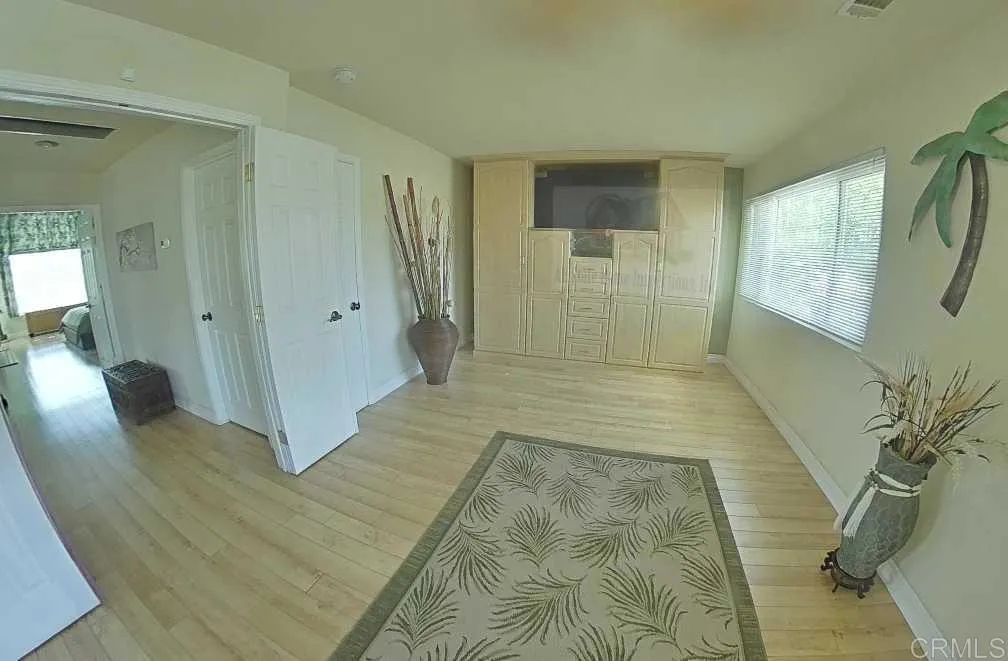https://cdn.realtyfeed.com/cdn/127/306720040/e5c7e56a63593c0d8095fd35bd86885b.webp