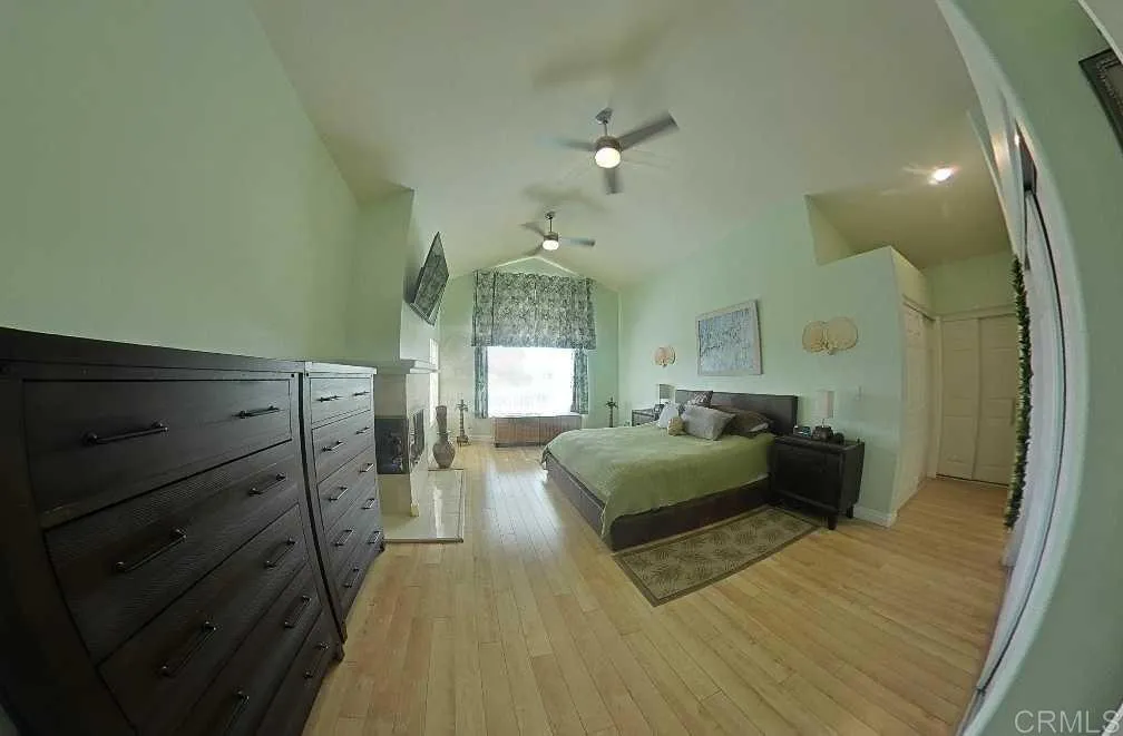 https://cdn.realtyfeed.com/cdn/127/306720040/e78b6dc1ed3d2fc376089688bdc8b90f.webp