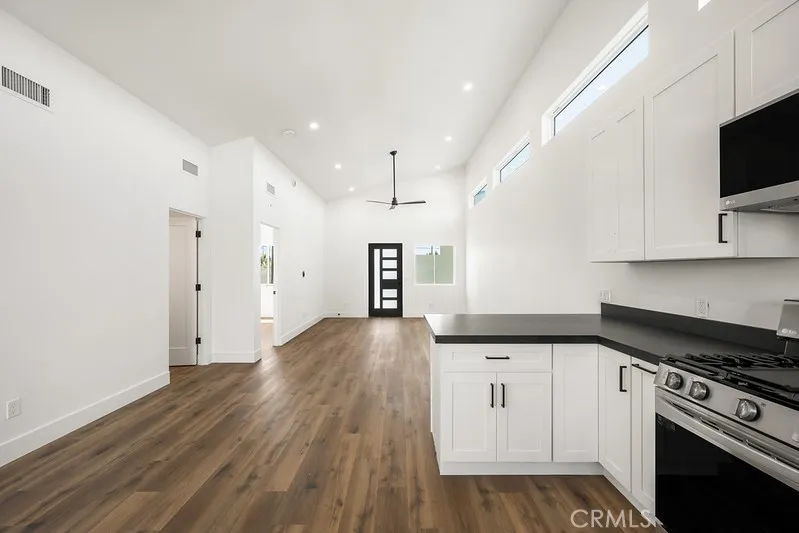 Costa Mesa, CA 92627