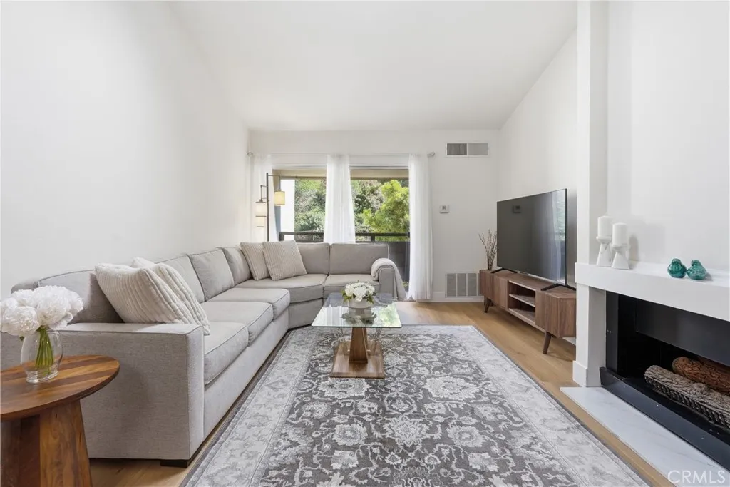 Photo #1: SW26106539 Listing: Photo #1