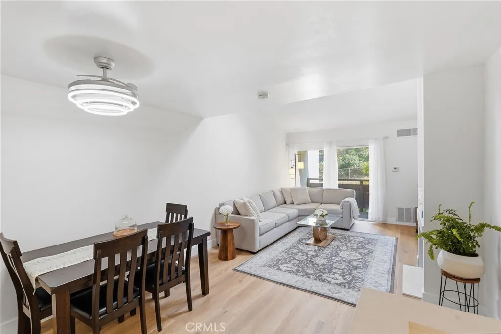 Photo #8: SW26106539 Listing: Photo #8