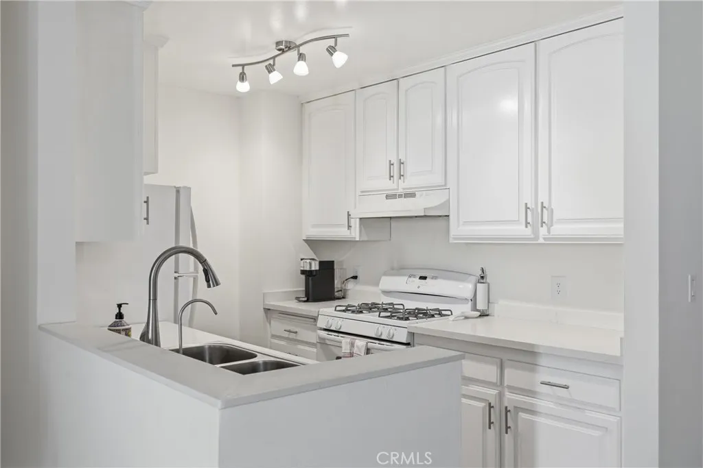 Photo #10: SW26106539 Listing: Photo #10