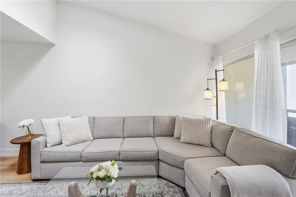 Photo #3: SW26106539 Listing: Photo #3