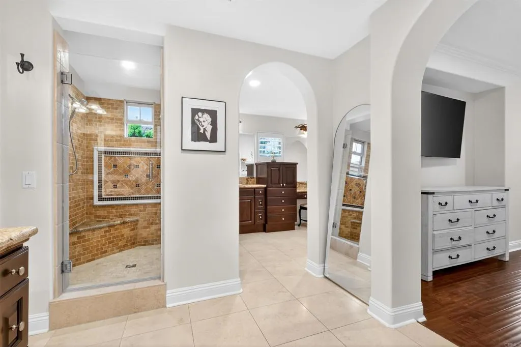 https://cdn.realtyfeed.com/cdn/127/306720106/52d2f9388b199c9332d0a9830687d1c7.webp