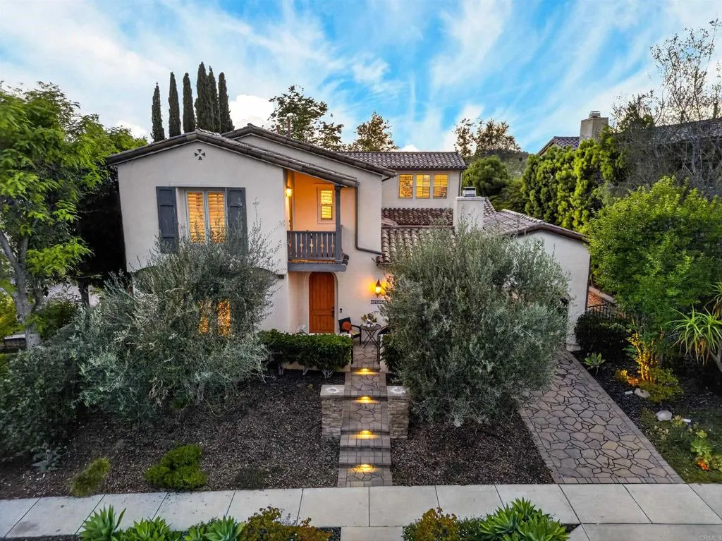 https://cdn.realtyfeed.com/cdn/127/306720106/6c4eec4da3f4f7af402ec8157bb118a6.webp
