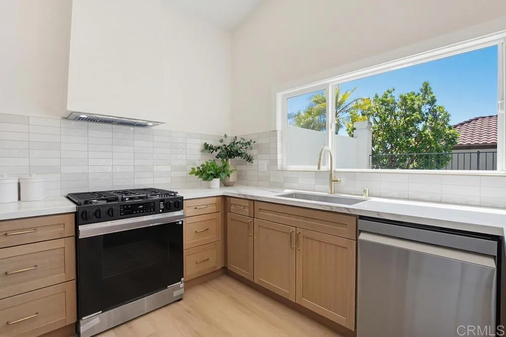 https://cdn.realtyfeed.com/cdn/127/306720142/115011a491212f68a77b301f73ef988c.webp