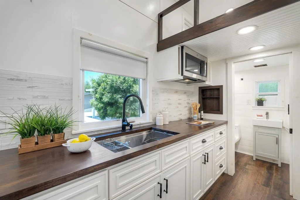 https://cdn.realtyfeed.com/cdn/127/306720146/c106f1c1a3e50217cc3a60d93f4c99a9.webp