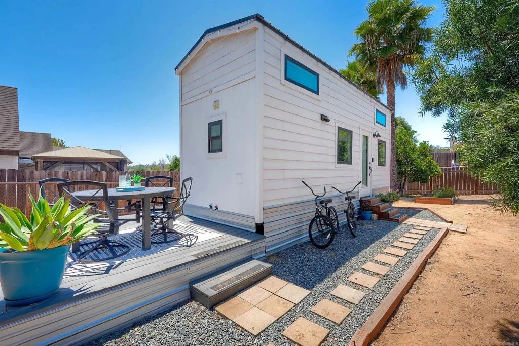 https://cdn.realtyfeed.com/cdn/127/306720146/d178f8f703d1021f85e2e914f1125600.webp