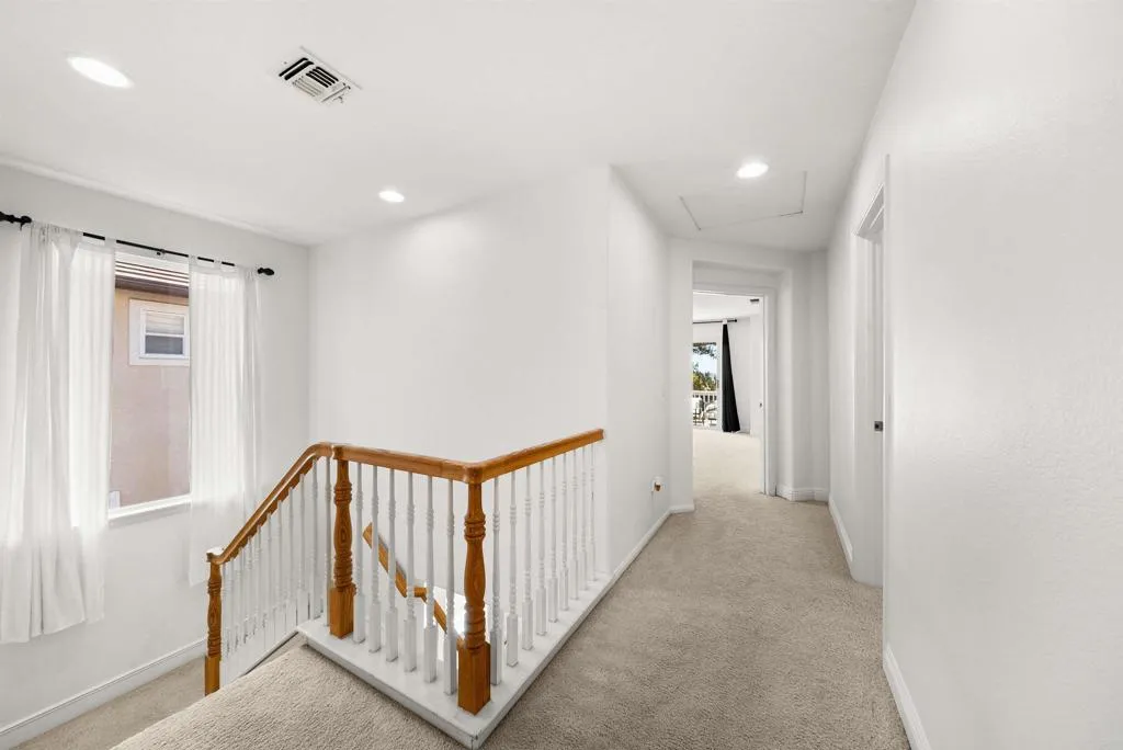 https://cdn.realtyfeed.com/cdn/127/306720154/4ad7163c781f989b312f172fef8201c6.webp