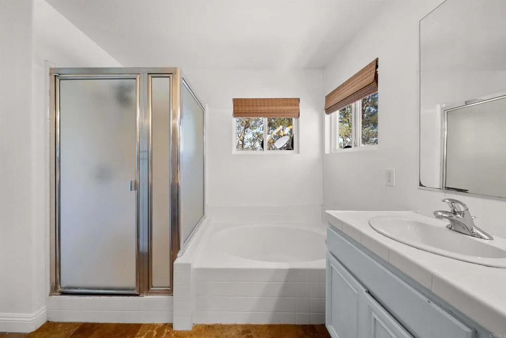 https://cdn.realtyfeed.com/cdn/127/306720154/4b183b5527482c84389d7030552ba79c.webp