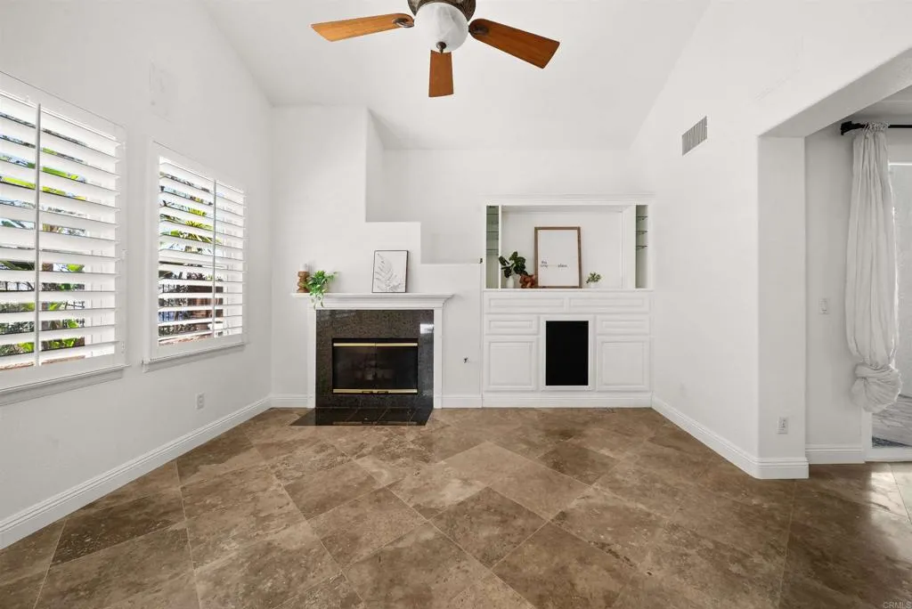 https://cdn.realtyfeed.com/cdn/127/306720154/a5cad6f69636a9db35cfeaf2435385a0.webp