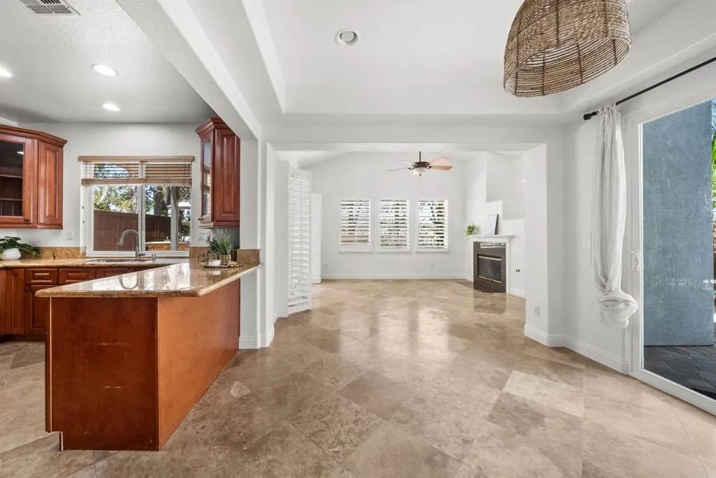 https://cdn.realtyfeed.com/cdn/127/306720154/acb21f7accad27aaf5456ccc3586988e.webp