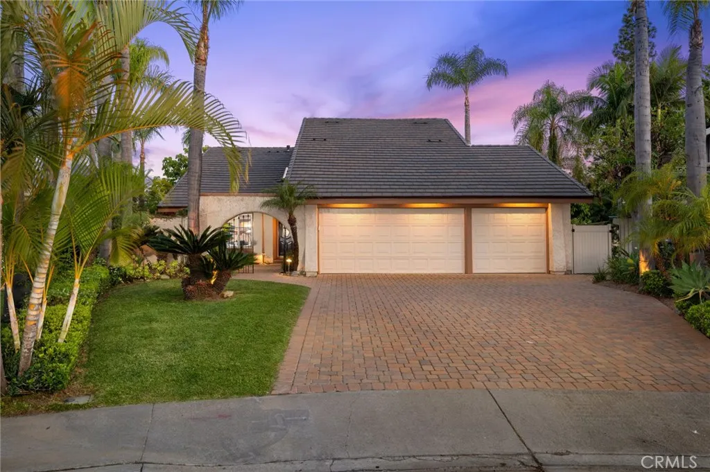 Laguna Hills, CA 92653