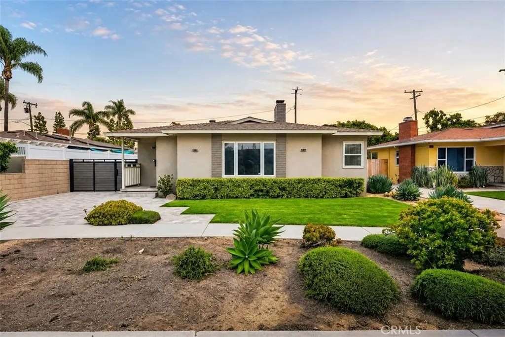 Santa Ana, CA 92706