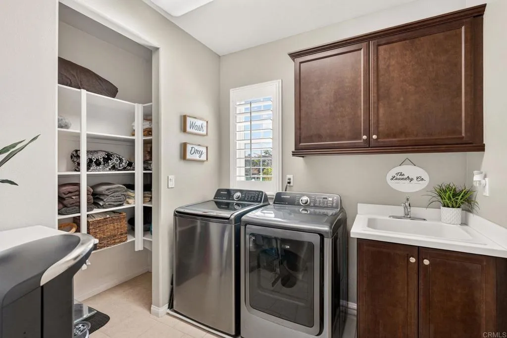 https://cdn.realtyfeed.com/cdn/127/306720261/5784707ce6da567341837fee503c8558.webp
