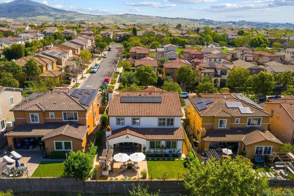 https://cdn.realtyfeed.com/cdn/127/306720261/759b19ea79c888fa30fbe4e585218904.webp