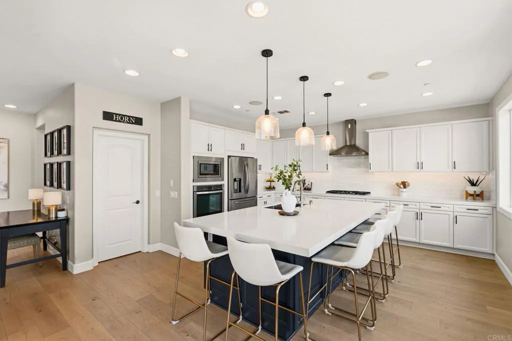 https://cdn.realtyfeed.com/cdn/127/306720261/f011b5903d766cf81af6c04e1419aa70.webp