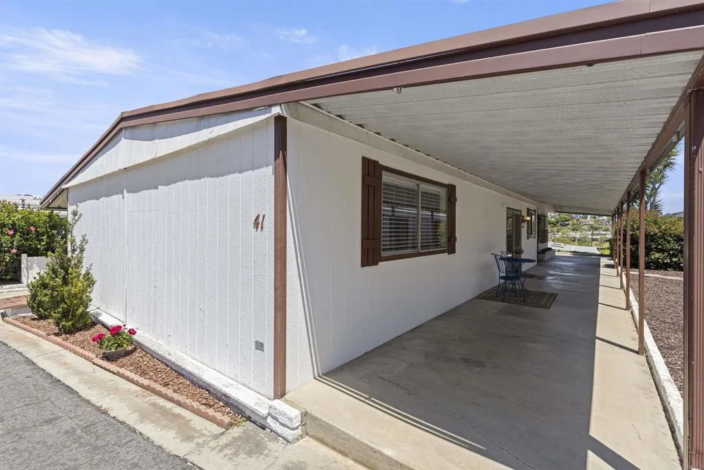 https://cdn.realtyfeed.com/cdn/127/306720313/2678fb88d4d364fd2a5997ff5902ae7f.webp