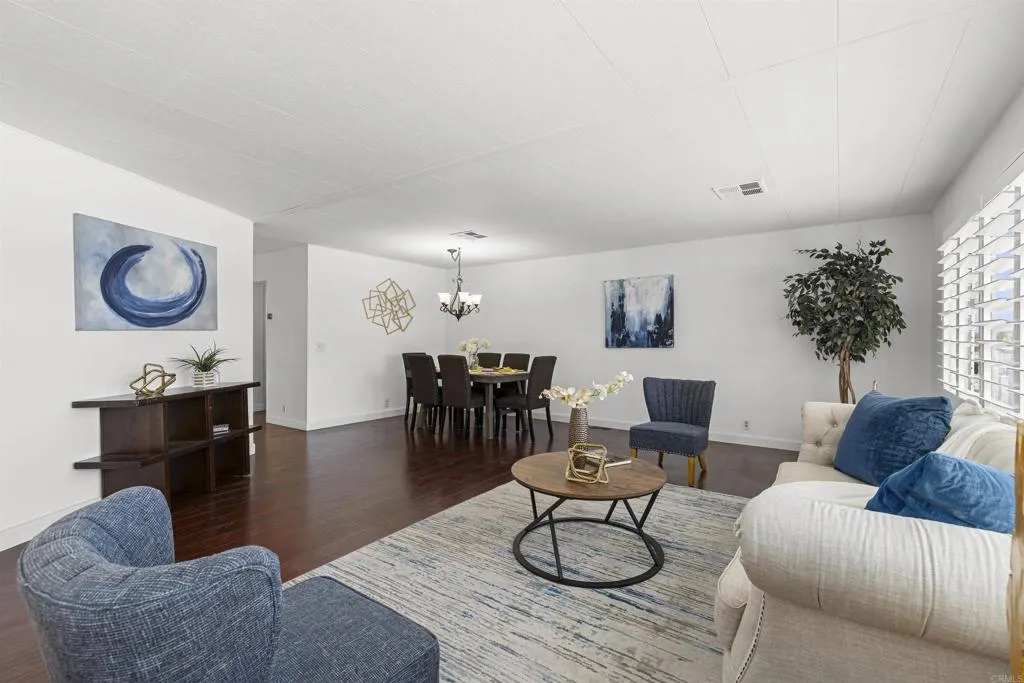 https://cdn.realtyfeed.com/cdn/127/306720313/e5dc8bdd56d757e0c4f8095c6ee49a5f.webp