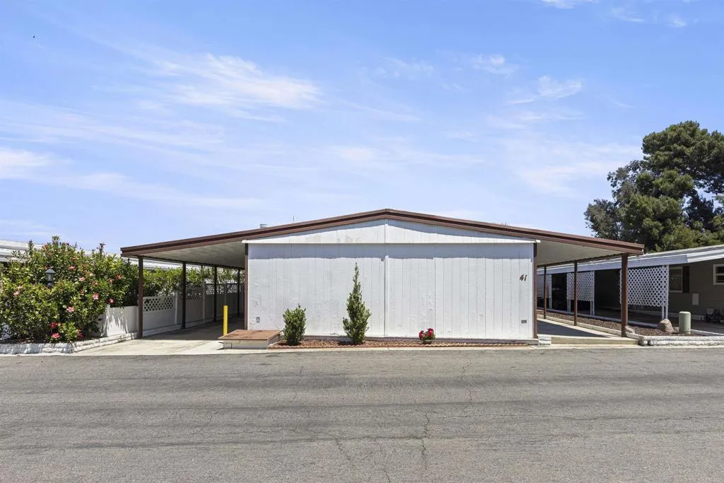 https://cdn.realtyfeed.com/cdn/127/306720313/f2a7e5001f6b3fdfe4cbdaf31c0ce6d6.webp