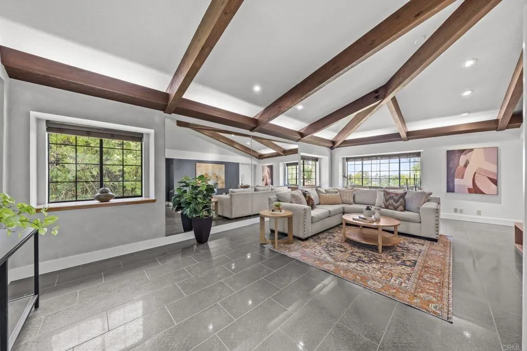 https://cdn.realtyfeed.com/cdn/127/306720332/09c3e532f8ade0fc209926c816f6e36c.webp